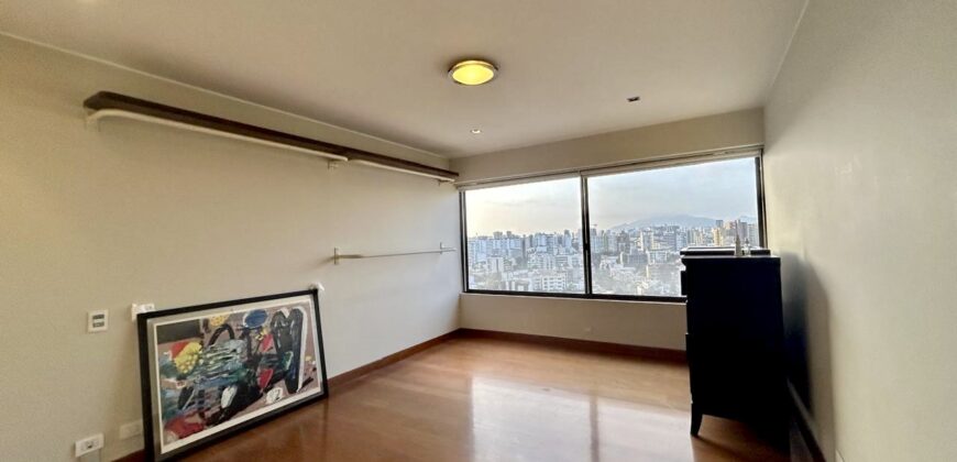 Exclusivo Departamento con Vista Al Golf de San Isidro en Venta